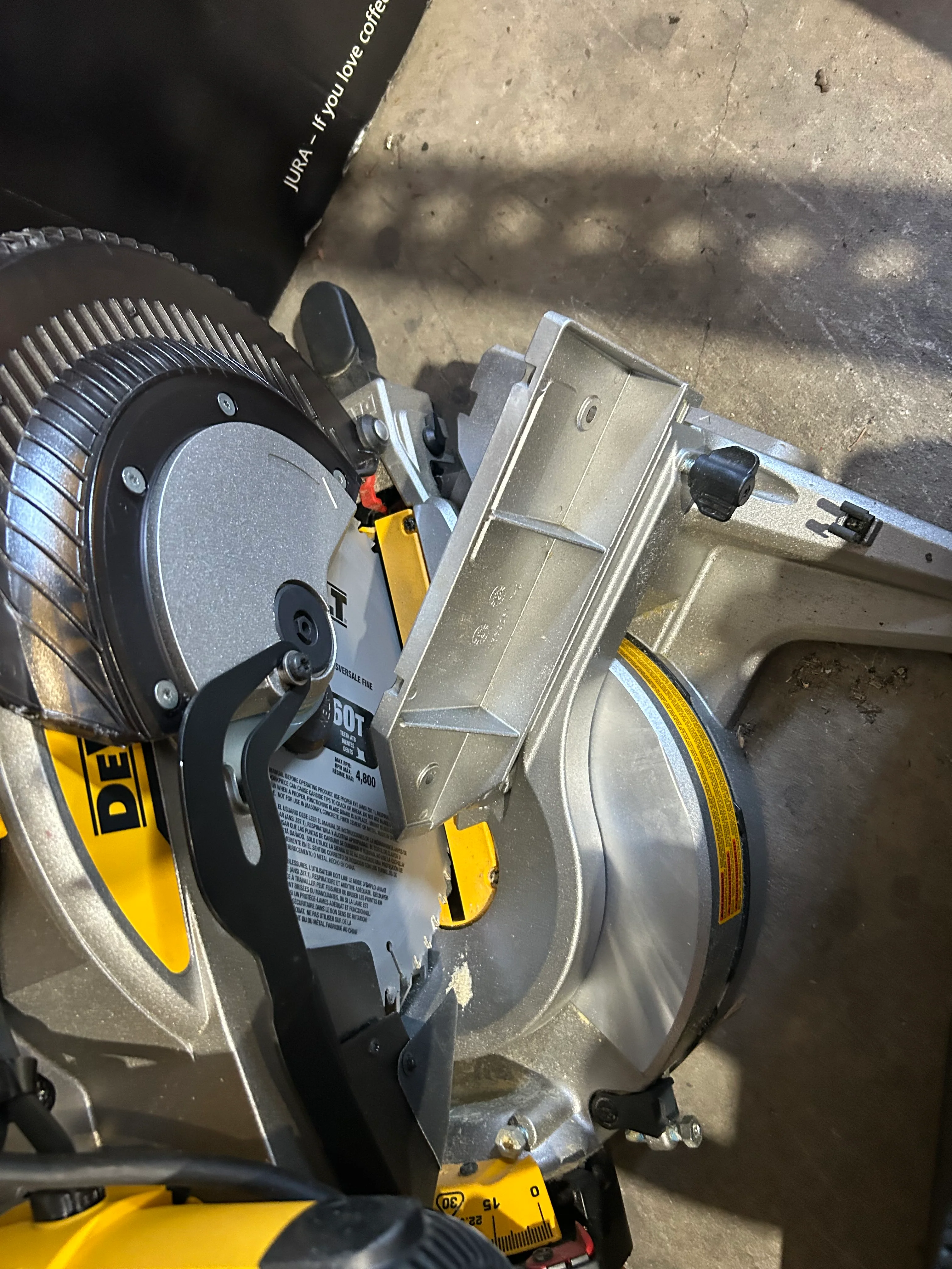 DEWALT 12-in 15-Amp Dual Bevel Compound Corded Miter Saw (USED) - Image 5